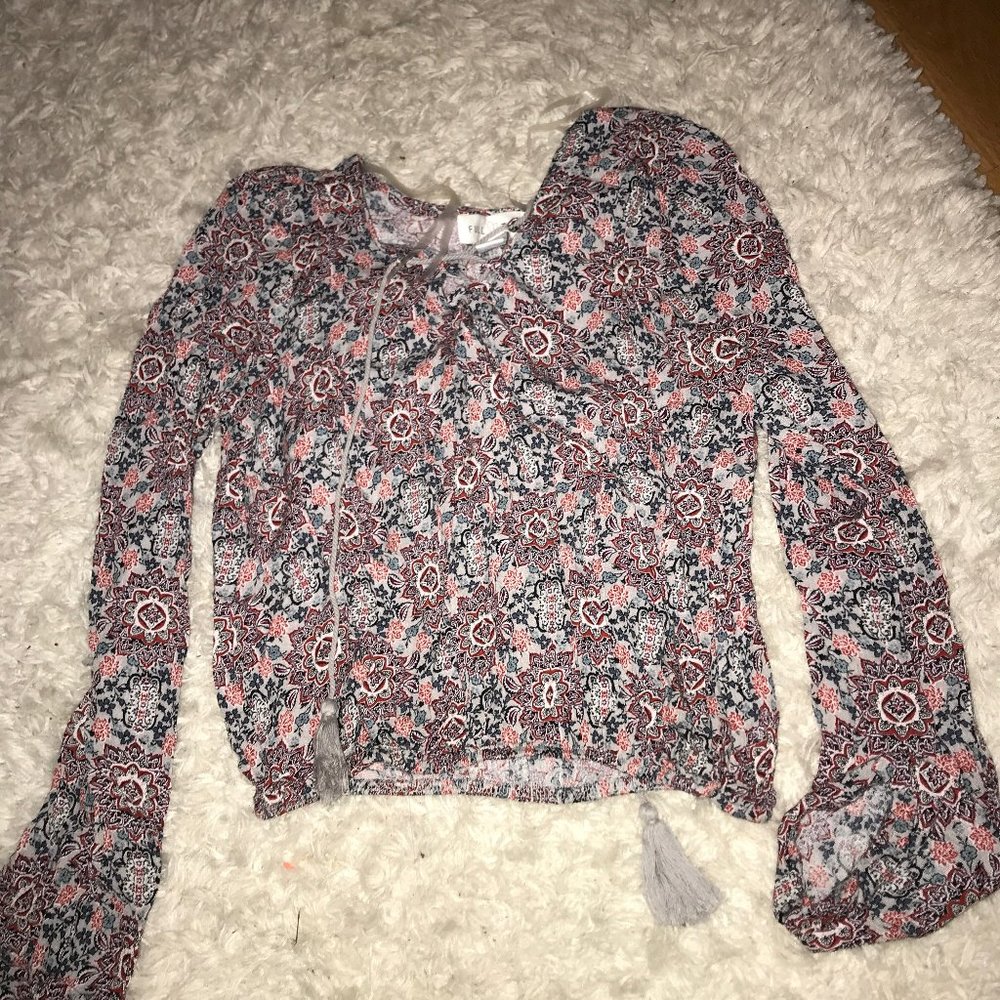 Tillys floral front tie up long sleeve blouse